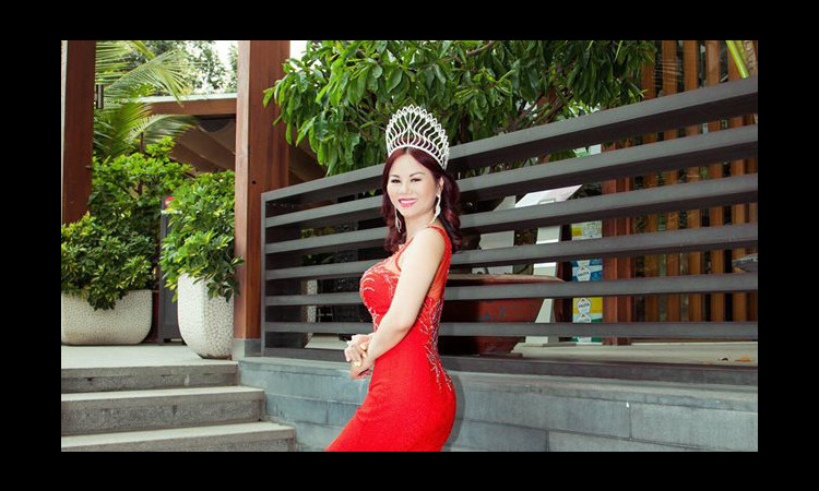 Hoa hậu Vivian Văn- hoa hậu của các nàng hậu