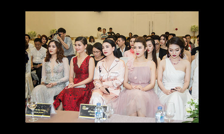 Nữ hoàng trang sức Việt Nam họp báo công bố tuyển sinh toàn quốc