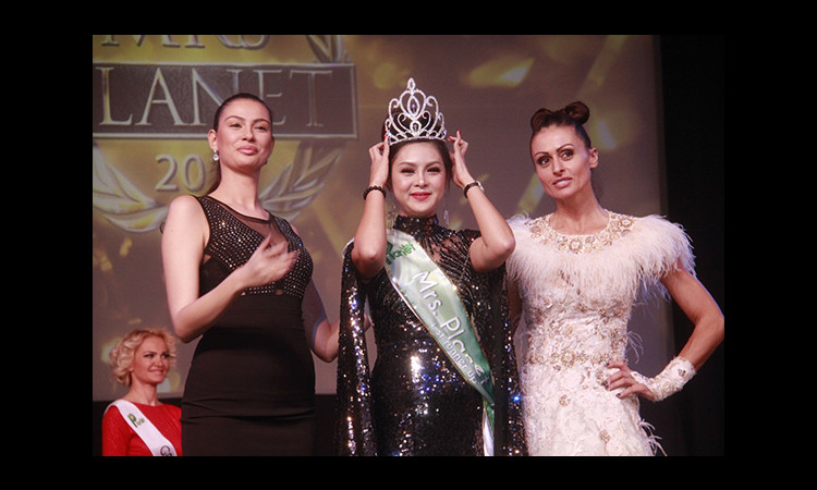 Doanh nhân Trần Vân Anh giành giải Á hậu 1 Mrs. Planet tại Sofia – Bulgaria