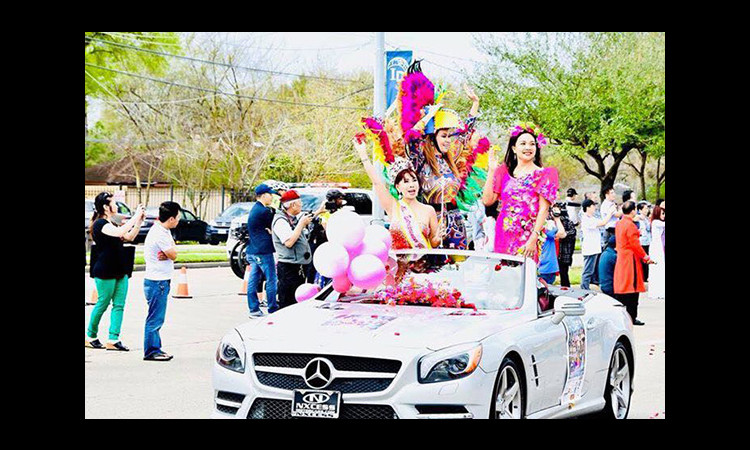  Hoa hậu Lương Thu Hương nữ hoàng quyền lực nhan sắc dẫn đầu đoàn diễu hành