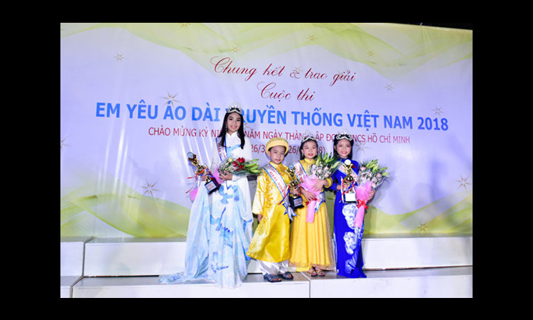 Đỗ Hoàng Anh Thư xuất sắc đăng quang cuộc thi “Em yêu áo dài truyền thống Việt Nam” năm 2018