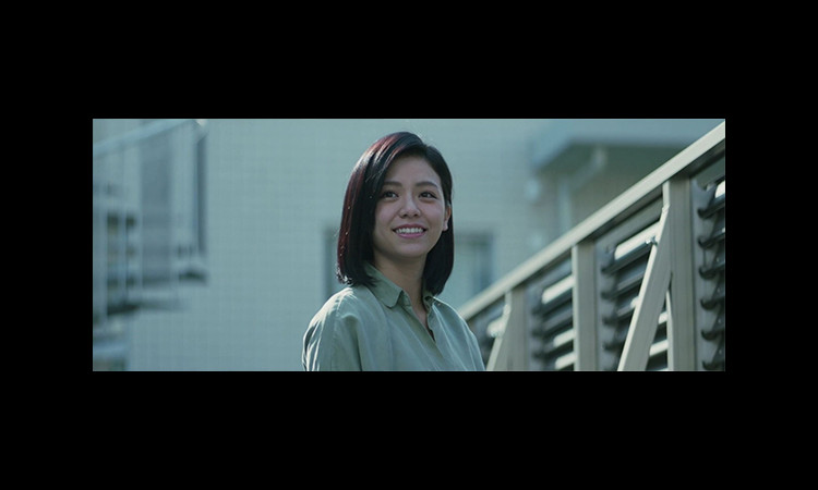 Không còn là cô nàng ngốc nghếch trong “Our Times”, Tống Vân Hoa trở lại màn ảnh rộng với một hình ảnh hoàn toàn mới