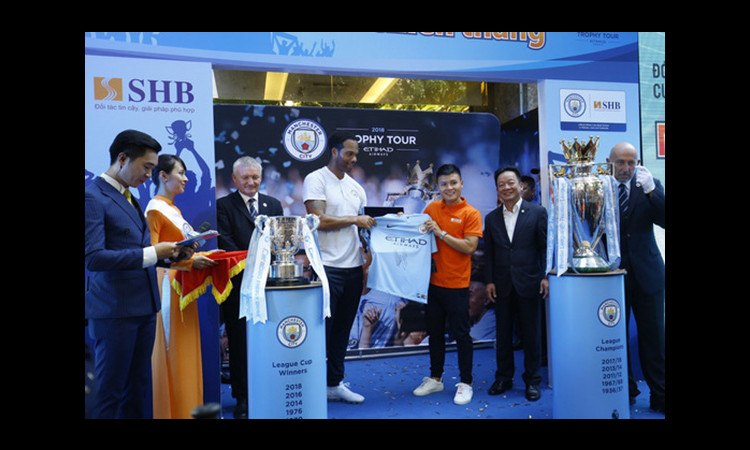 Quang Hải nói gì khi bầu Hiển muốn đưa anh sang Manchester City?