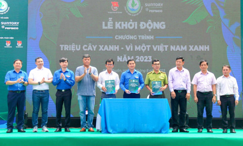 Khởi động Chương trình “Triệu cây xanh - Vì một Việt Nam xanh” năm 2023